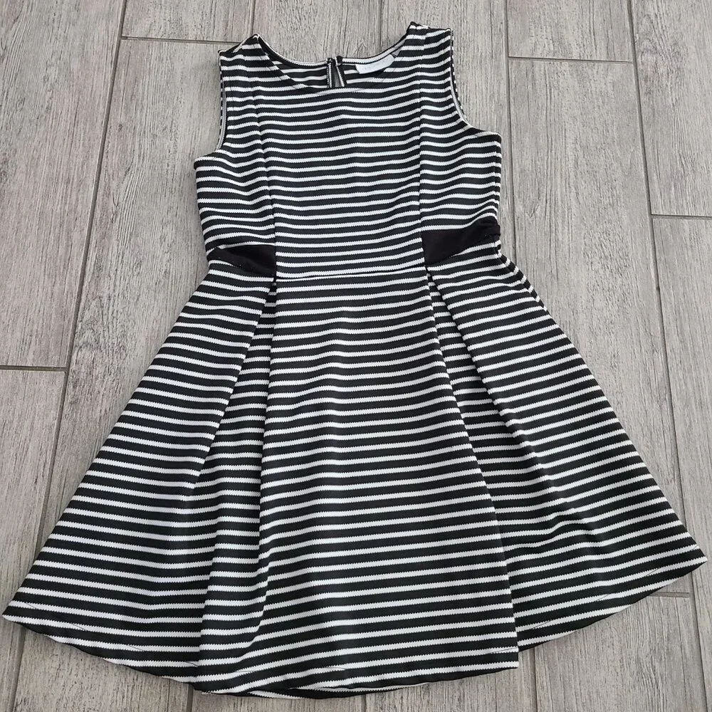 The Children's Place Girls Fit & Flare Striped Black & White dress size 7/8 M